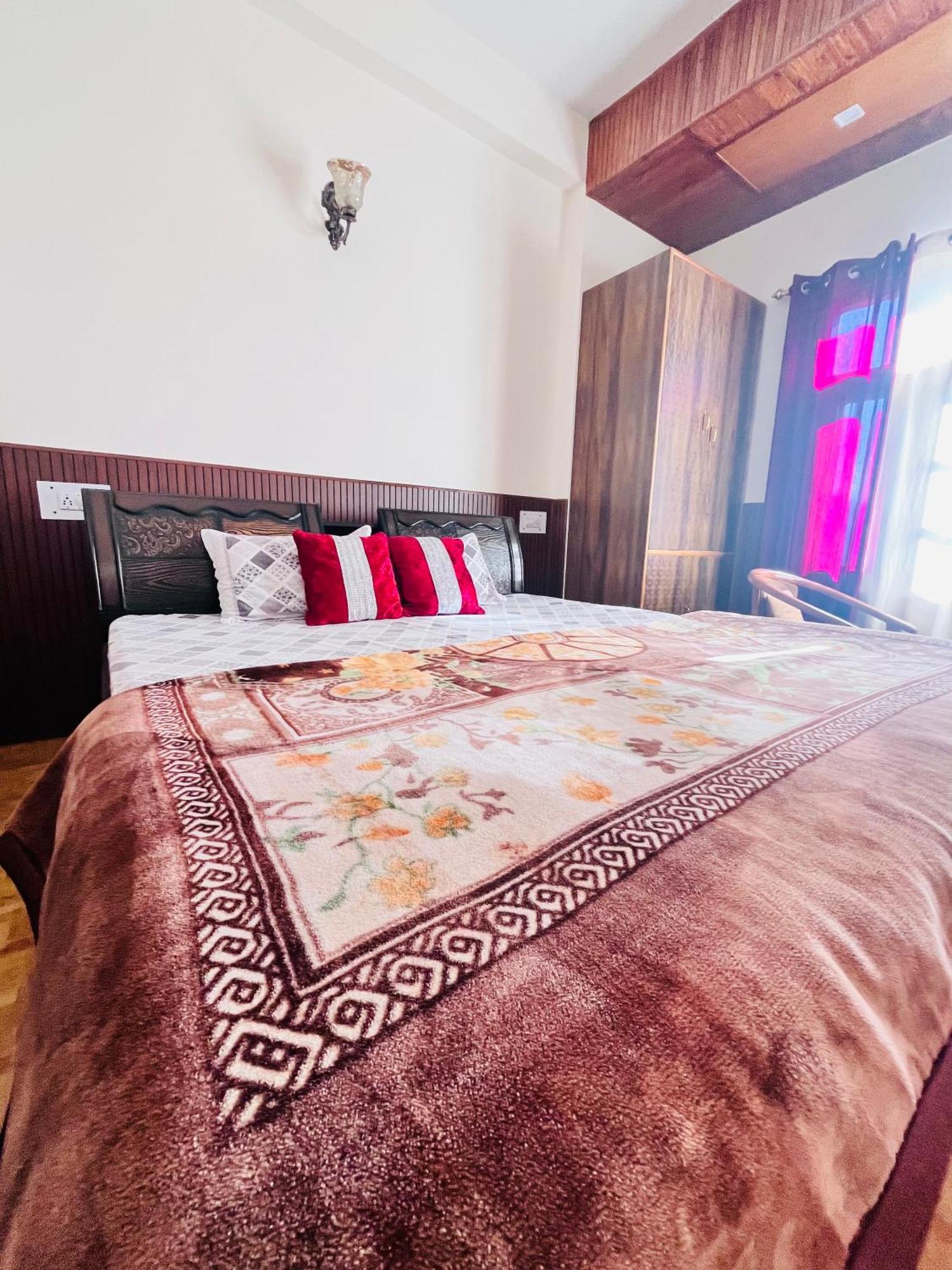 Residence Inn Homestay Shimla Ngoại thất bức ảnh
